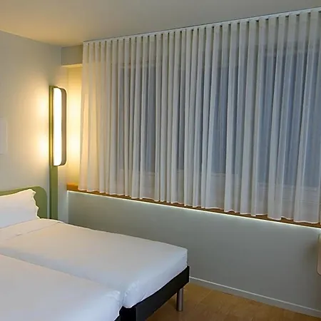 Ibis Budget Centro 2* 브라가